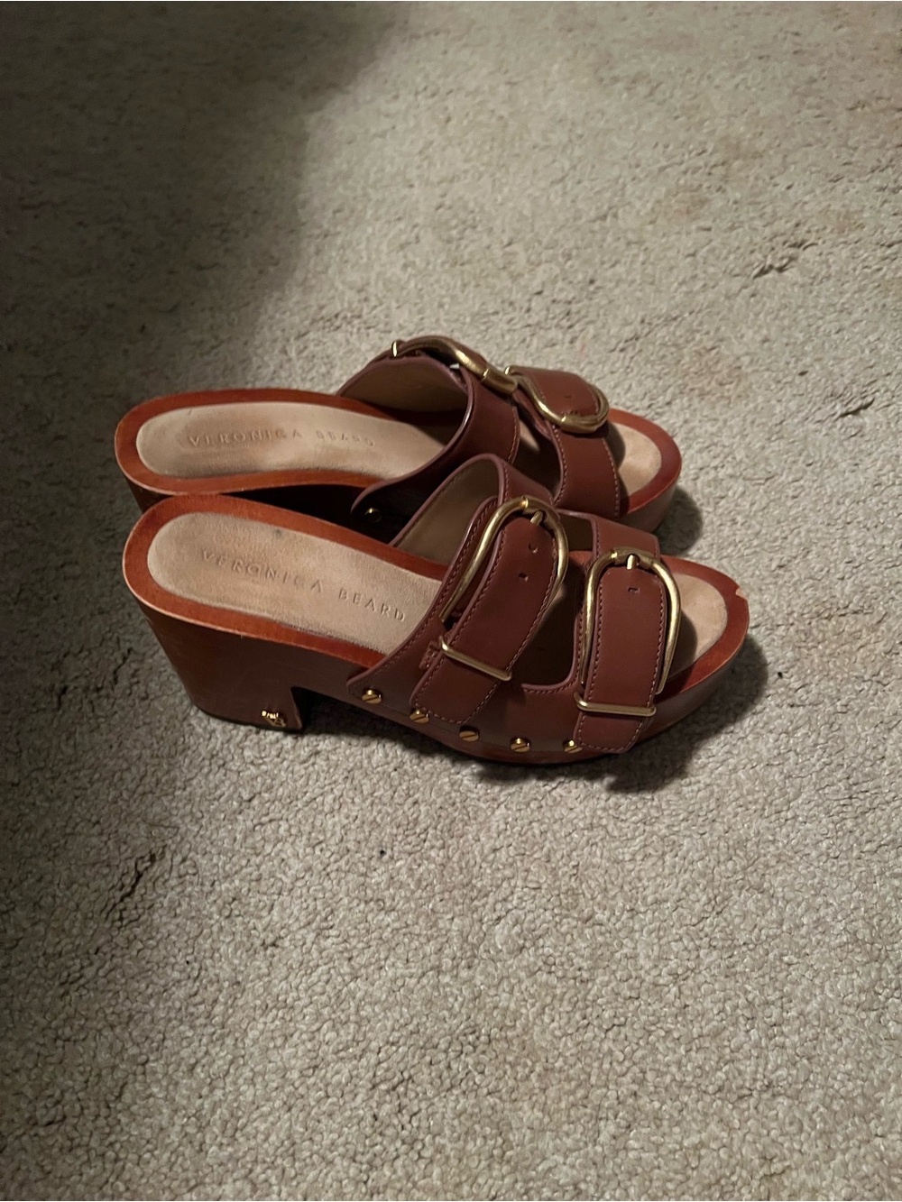 Veronica bears clog sandals, gently worn